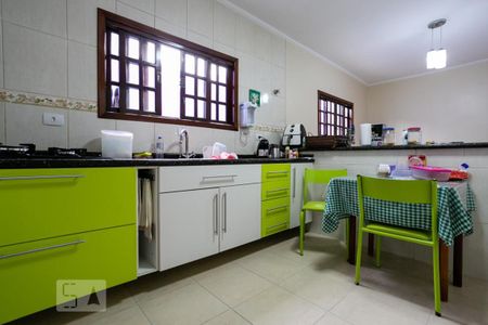 Casa à venda com 140m², 3 quartos e 2 vagasCozinha