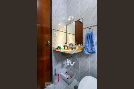 Casa à venda com 140m², 3 quartos e 2 vagasBanheiro da Suíte 1