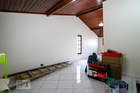 Casa à venda com 140m², 3 quartos e 2 vagasSótão