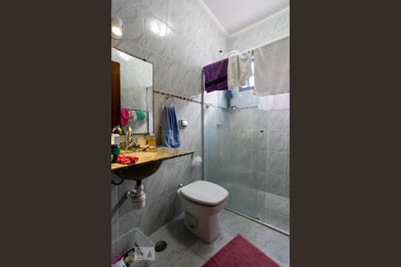 Casa à venda com 140m², 3 quartos e 2 vagasBanheiro da Suíte 1