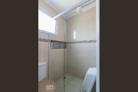 Banheiro da Suíte 1 de apartamento à venda com 3 quartos, 81m² em Parque das Nações, Santo André