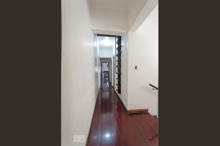 Casa à venda com 300m², 3 quartos e 3 vagasCorredor