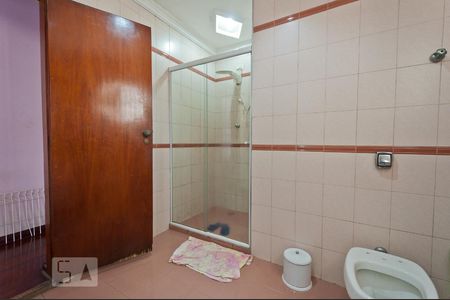 Casa à venda com 300m², 3 quartos e 3 vagasBanheiro da Suíte