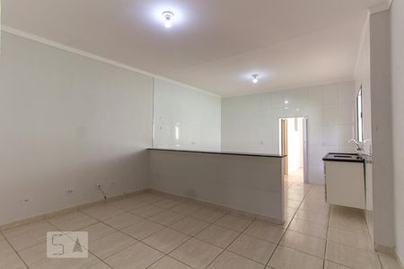 Casa para alugar com 45m², 1 quarto e 1 vagaSala