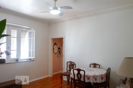 Apartamento à venda com 98m², 3 quartos e sem vaga Apartamento à venda com 98m², 3 quartos e sem vagaSala