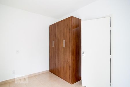 Quarto 1 de casa para alugar com 2 quartos, 95m² em Vila Congonhas, São Paulo