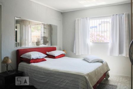 Casa à venda com 210m², 3 quartos e 2 vagasQuarto 2 - Suíte