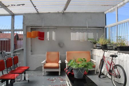 Casa à venda com 210m², 3 quartos e 2 vagasÁrea Externa - Mezanino e Lavanderia