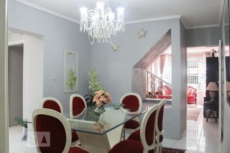 Casa à venda com 210m², 3 quartos e 2 vagasSala 2