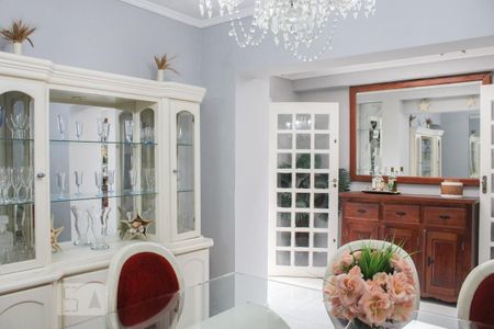 Casa à venda com 210m², 3 quartos e 2 vagasSala 2