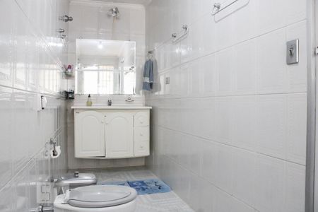 Casa à venda com 210m², 3 quartos e 2 vagasQuarto 2 - Banheiro