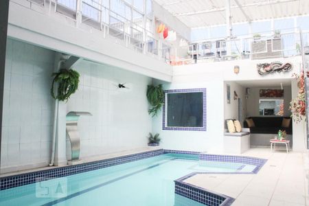 Casa à venda com 210m², 3 quartos e 2 vagasÁrea Externa - Piscina e Churrasqueira