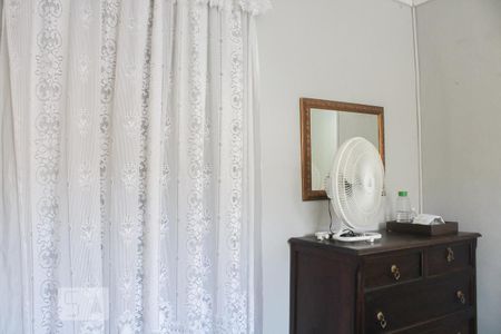 Casa à venda com 210m², 3 quartos e 2 vagasQuarto 2 - Suíte