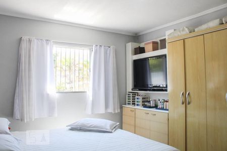 Casa à venda com 210m², 3 quartos e 2 vagasQuarto 2 - Suíte