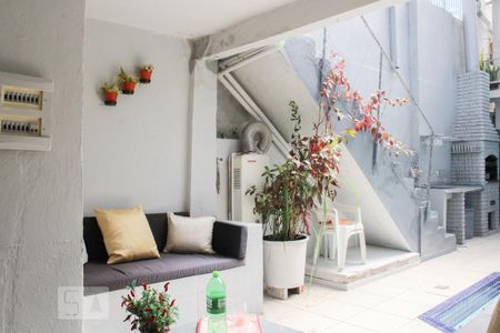 Casa à venda com 210m², 3 quartos e 2 vagasÁrea Externa