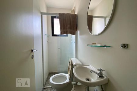 Apartamento à venda com 385m², 4 quartos e 6 vagasBanheiro de Serviço