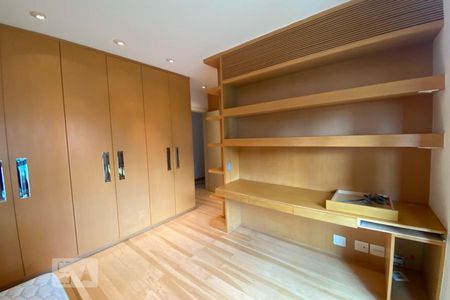 Apartamento à venda com 385m², 4 quartos e 6 vagasSuíte 2