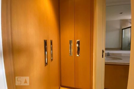 Apartamento à venda com 385m², 4 quartos e 6 vagasSuíte 3