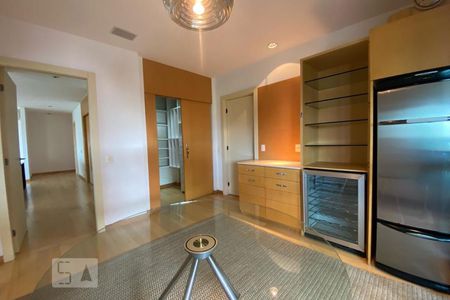 Apartamento à venda com 385m², 4 quartos e 6 vagasCopa