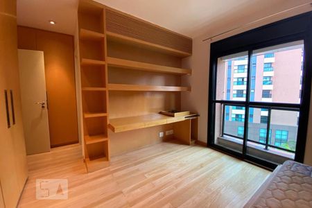 Apartamento à venda com 385m², 4 quartos e 6 vagasSuíte 2