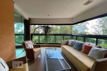 Apartamento à venda com 385m², 4 quartos e 6 vagasVaranda 2