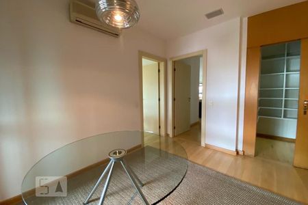 Apartamento à venda com 385m², 4 quartos e 6 vagasCopa