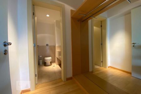 Apartamento à venda com 385m², 4 quartos e 6 vagasLavabo