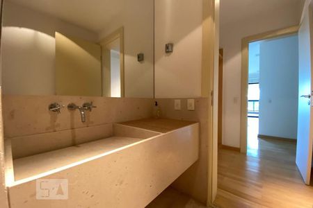 Apartamento à venda com 385m², 4 quartos e 6 vagasLavabo