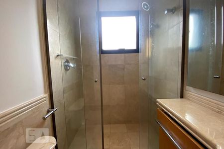 Apartamento à venda com 385m², 4 quartos e 6 vagasBanheiro da Suíte 1