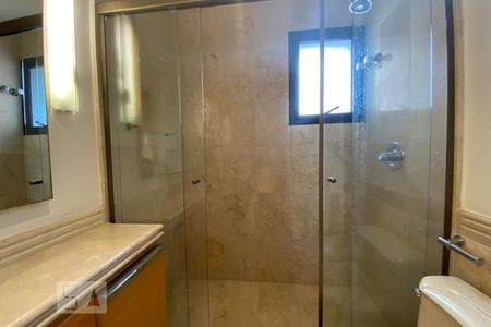 Apartamento à venda com 385m², 4 quartos e 6 vagasBanheiro da Suíte 3