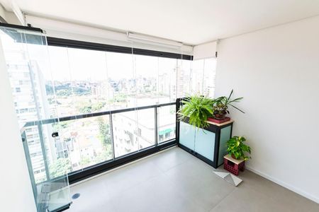 Studio à venda com 33m², 1 quarto e 1 vagaVaranda
