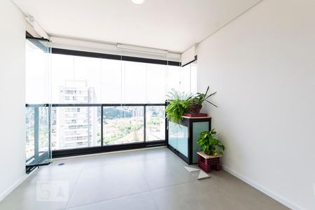 Studio à venda com 33m², 1 quarto e 1 vagaVaranda
