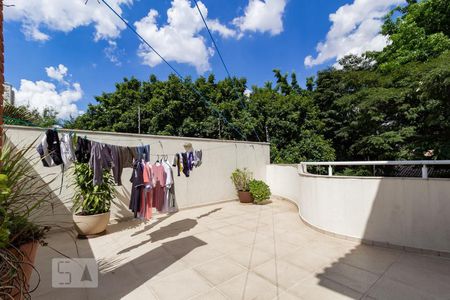 Casa à venda com 380m², 3 quartos e 2 vagasÁrea de Serviço