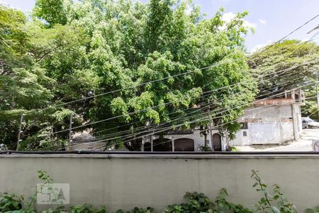 Casa à venda com 380m², 3 quartos e 2 vagasVista da Suíte 1