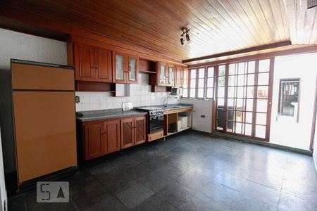 Casa à venda com 270m², 4 quartos e 2 vagasCozinha