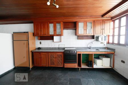 Casa à venda com 270m², 4 quartos e 2 vagasCozinha