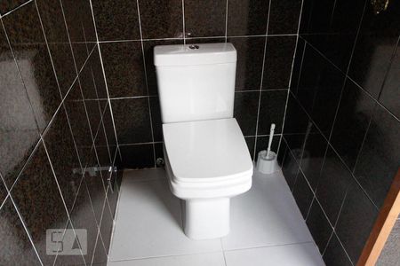 Casa à venda com 270m², 4 quartos e 2 vagasBanheiro 1