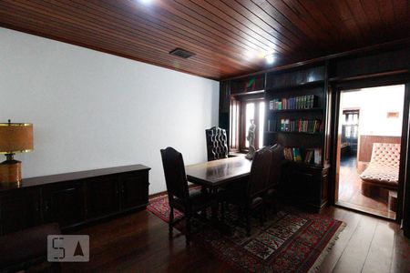 Casa à venda com 270m², 4 quartos e 2 vagasQuarto 3