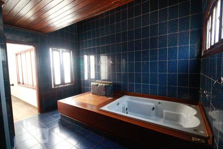 Casa à venda com 270m², 4 quartos e 2 vagasSuíte quarto 2