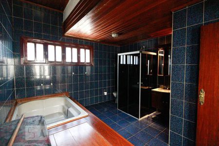 Casa à venda com 270m², 4 quartos e 2 vagasSuíte quarto 2