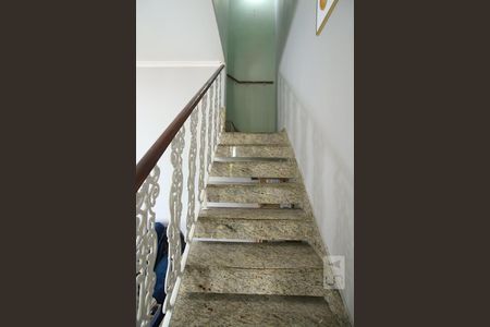 Sala Escada de casa à venda com 4 quartos, 200m² em Vila Isabel, Rio de Janeiro