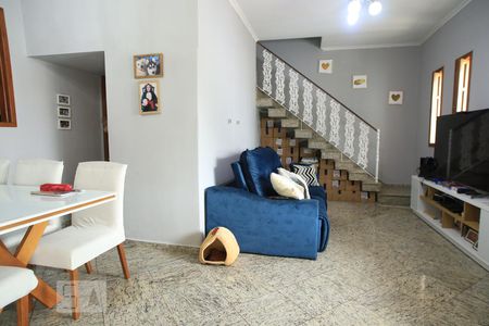 Sala de casa à venda com 4 quartos, 200m² em Vila Isabel, Rio de Janeiro