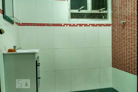 Banheiro de casa à venda com 3 quartos, 225m² em Vila Cavaton, São Paulo