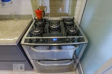 Apartamento para alugar com 75m², 2 quartos e 2 vagasCozinha