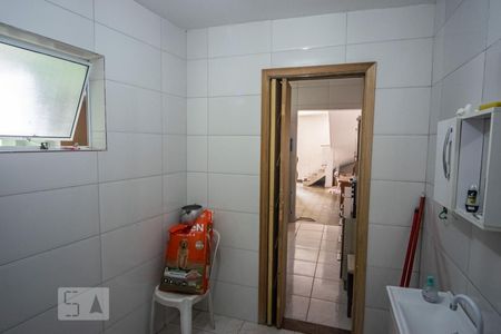 Casa à venda com 338m², 4 quartos e 8 vagasBanheiro