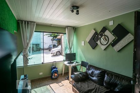 Casa à venda com 338m², 4 quartos e 8 vagasSala