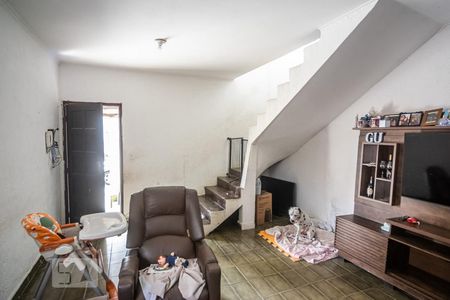 Casa à venda com 338m², 4 quartos e 8 vagasSala