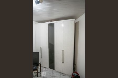 Casa à venda com 338m², 4 quartos e 8 vagasQuarto 2