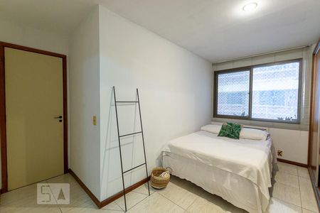 Suite de apartamento para alugar com 2 quartos, 68m² em Icaraí, Niterói