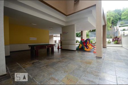 Apartamento à venda com 80m², 2 quartos e 1 vagaÁrea comum